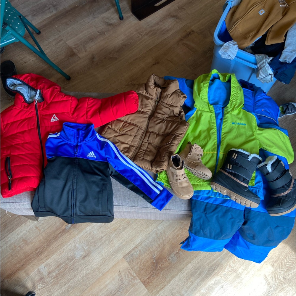 Massive boys 2T lot like new